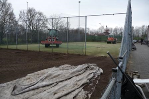 nieuwe kunstgras tennisbanen bij Sportcentrum Joop Nijziel